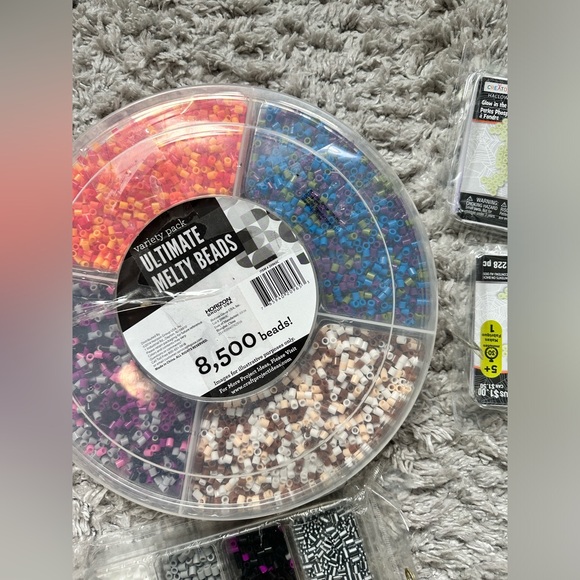 Ultimate melt beads and mixed colors and more - Picture 9 of 12